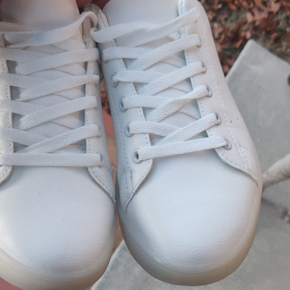 Shoe